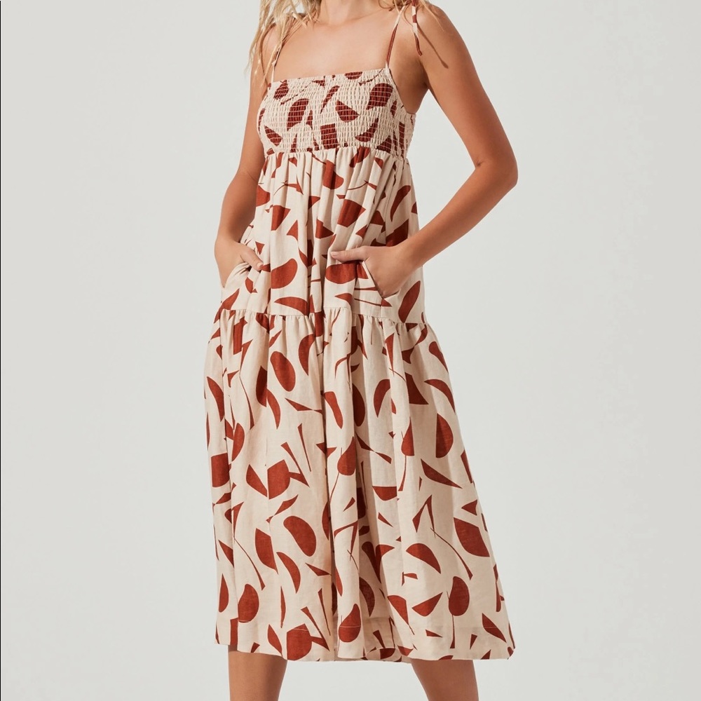 ASTR The Label MARLENE SQUARE NECK SMOCKED MIDI DRESS - LINEN